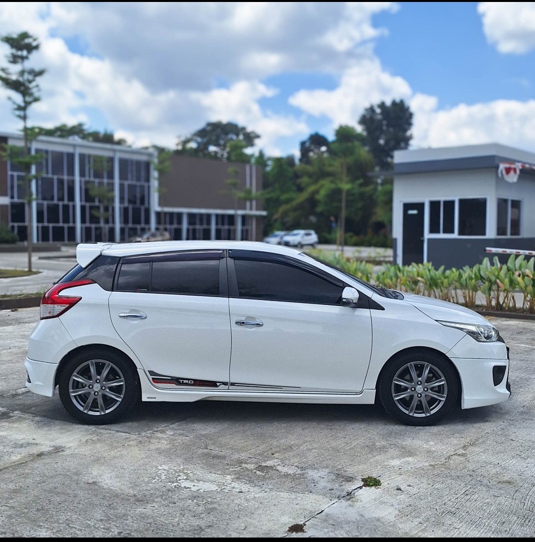 2015 Toyota Yaris  S AT 2015 Toyota Yaris  S AT