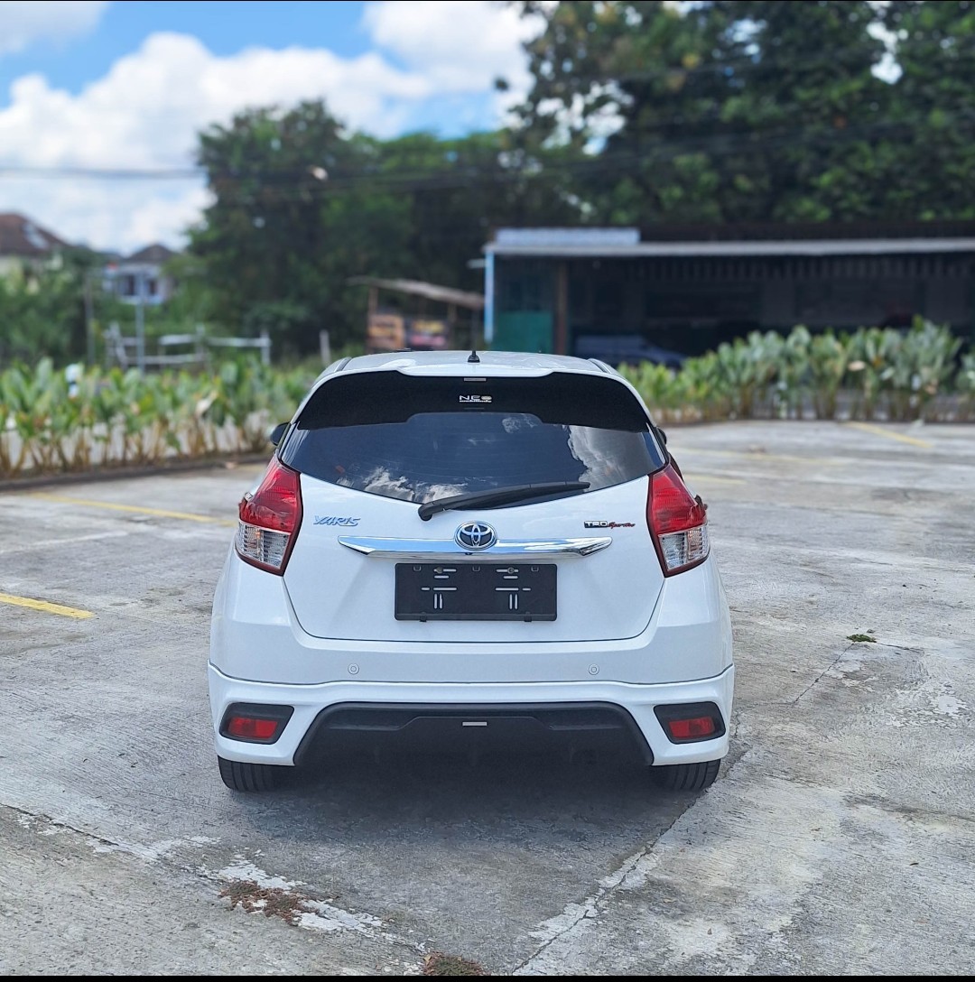 2015 Toyota Yaris  S AT 2015 Toyota Yaris  S AT