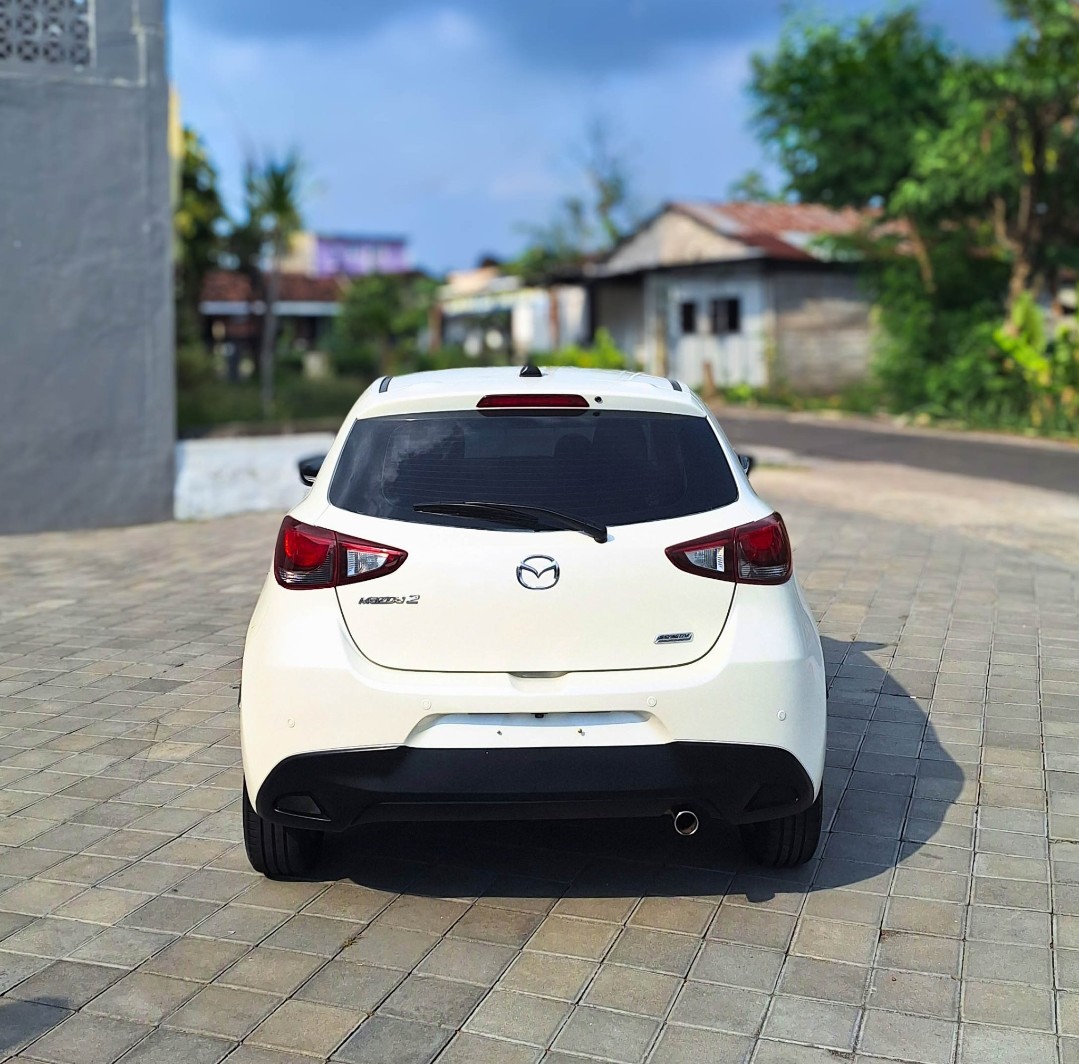 2016 Mazda 2 Hatchback GT 1.5L AT 2016 Mazda 2 Hatchback GT 1.5L AT