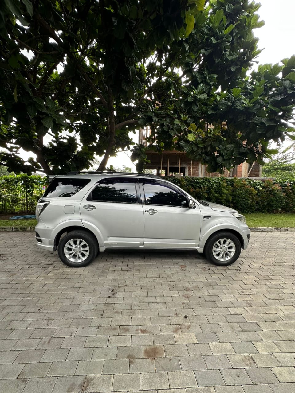 2016 Daihatsu Terios  R AT Adventure 2016 Daihatsu Terios  R AT Adventure