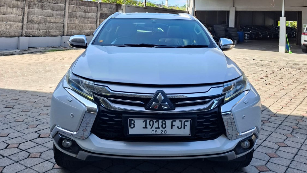 Second Hand 2018 Mitsubishi Pajero DAKAR 4X2 M/T Second Hand 2018 Mitsubishi Pajero DAKAR 4X2 M/T