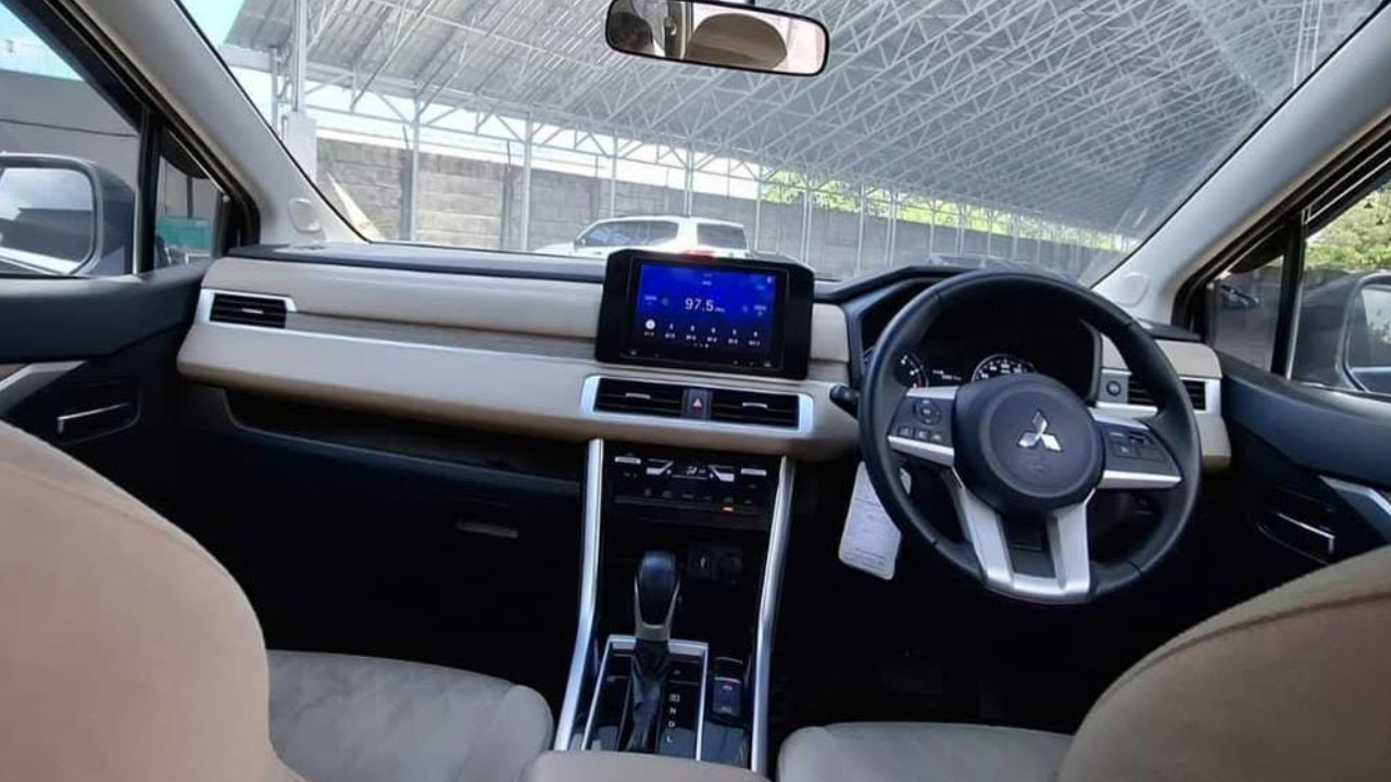 2022 Mitsubishi Xpander  1.5 L ULTIMATE 2022 Mitsubishi Xpander  1.5 L ULTIMATE