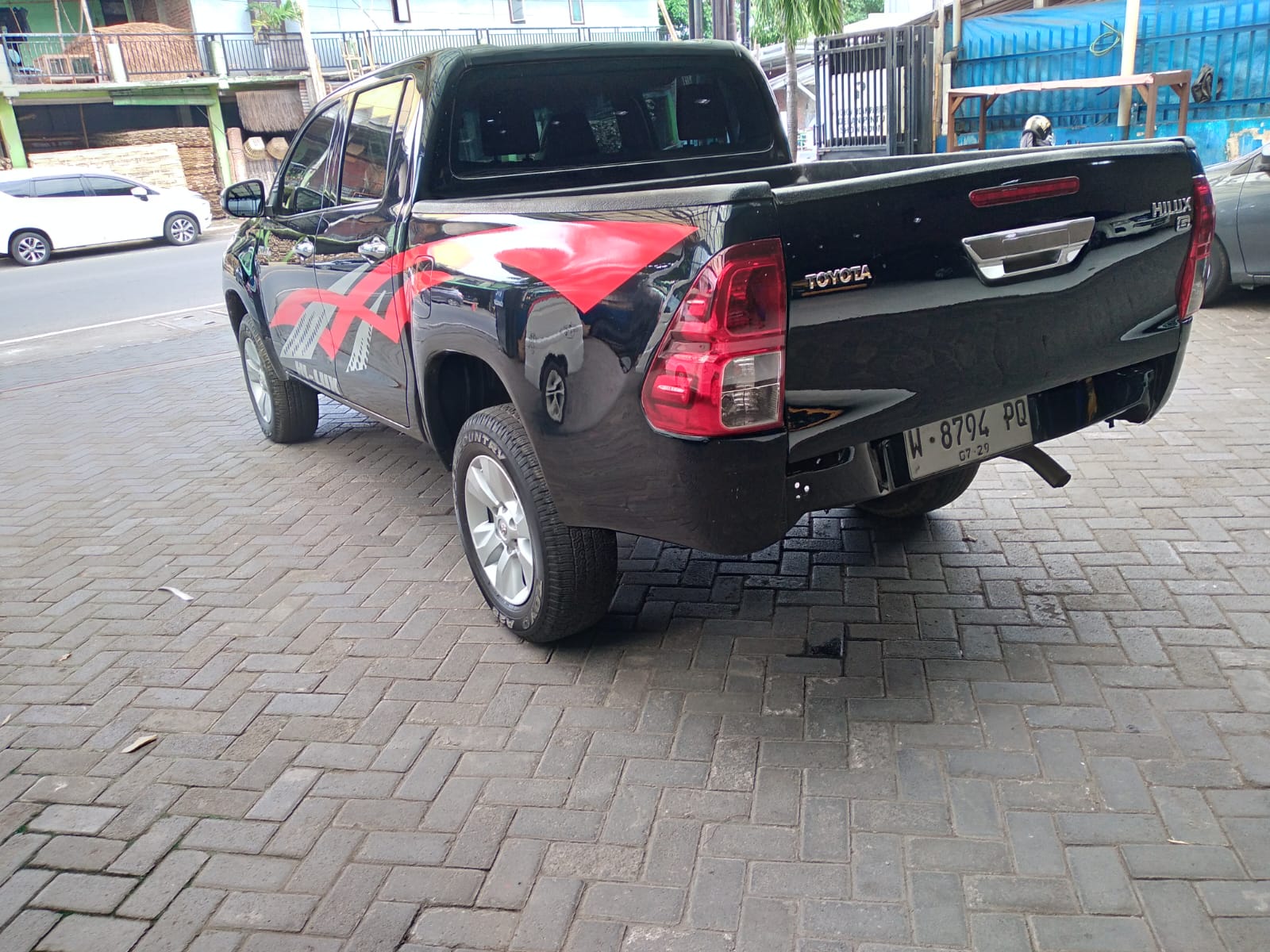 2017 Toyota Hilux Double Cabin G 2.5L MT 2017 Toyota Hilux Double Cabin G 2.5L MT