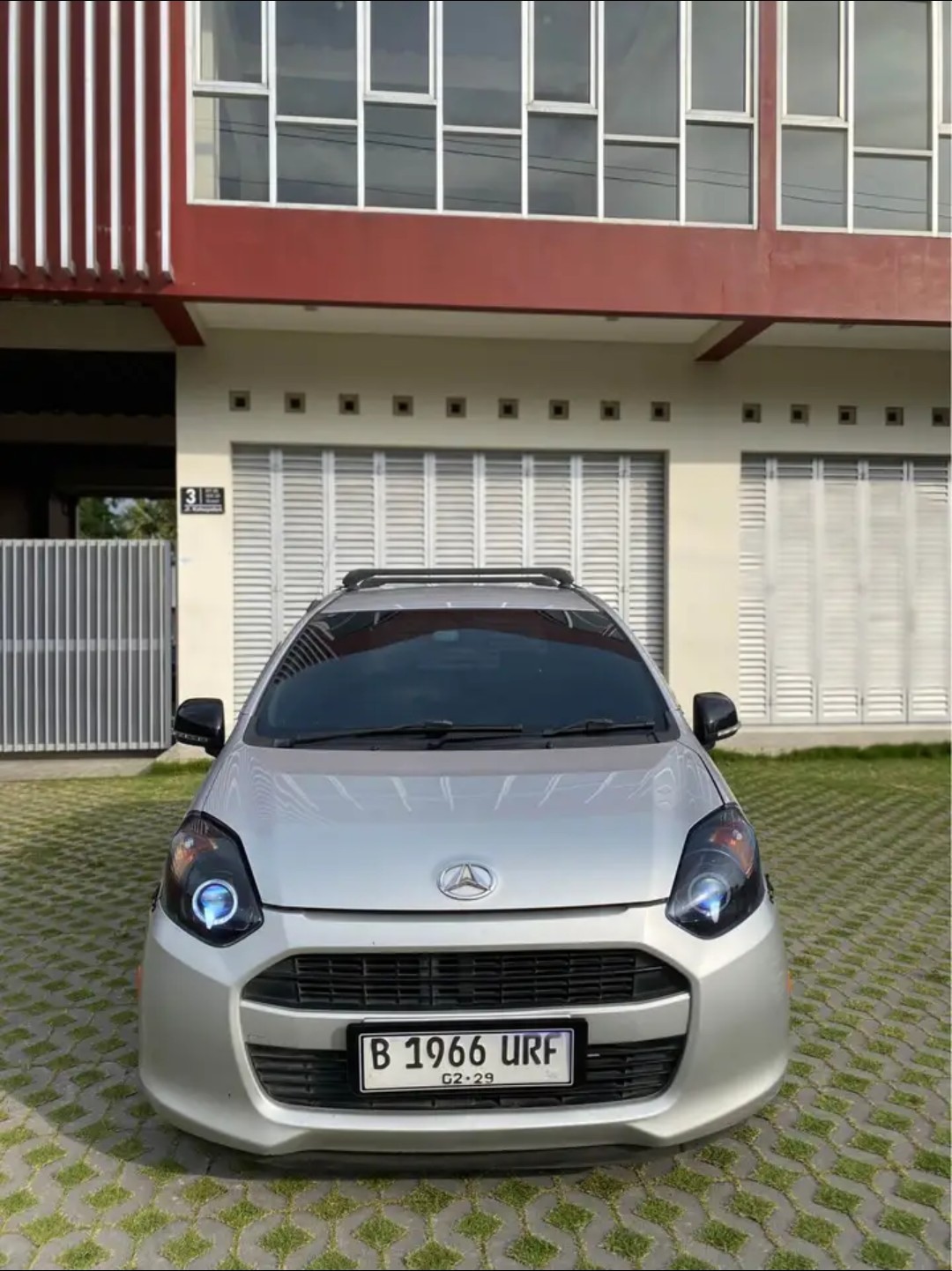 2012 Daihatsu Ayla 1.0L M AT Bekas 2012 Daihatsu Ayla 1.0L M AT Bekas