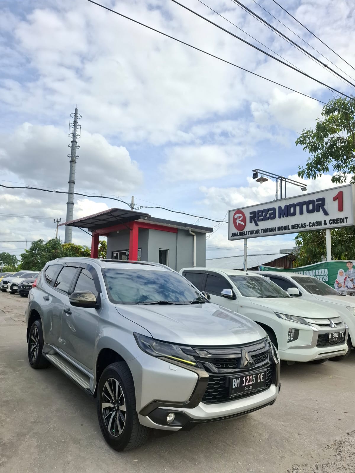 2016 Mitsubishi Pajero Sport Dakar AT 4x2 2016 Mitsubishi Pajero Sport Dakar AT 4x2