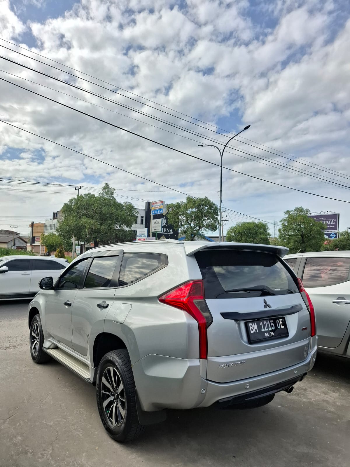 2016 Mitsubishi Pajero Sport Dakar AT 4x2 2016 Mitsubishi Pajero Sport Dakar AT 4x2