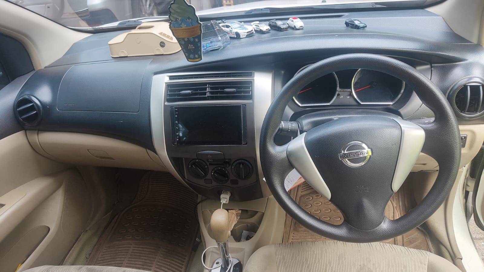 2015 Nissan Grand Livina 2015 Nissan Grand Livina