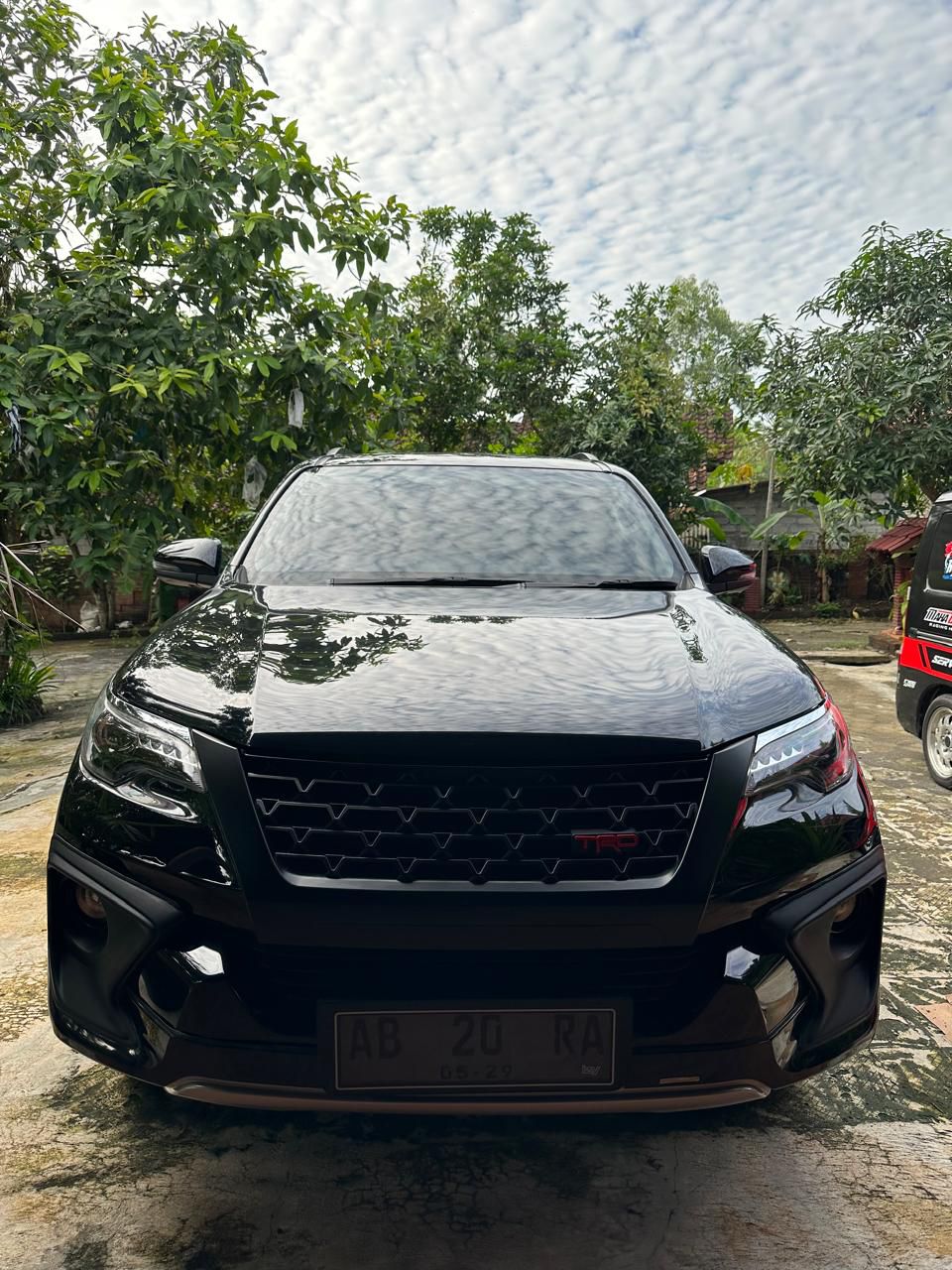 2019 Toyota Fortuner VRZ 4X2 TRD 2.4L AT Bekas 2019 Toyota Fortuner VRZ 4X2 TRD 2.4L AT Bekas