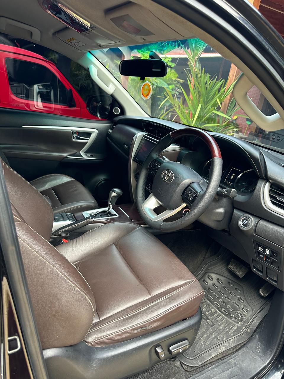 2019 Toyota Fortuner VRZ 4X2 TRD 2.4L AT 2019 Toyota Fortuner VRZ 4X2 TRD 2.4L AT