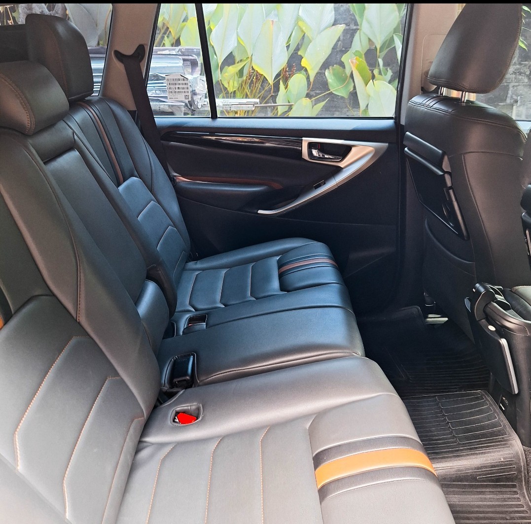 2019 Toyota Kijang Innova 2.4 V Diesel AT 2019 Toyota Kijang Innova 2.4 V Diesel AT