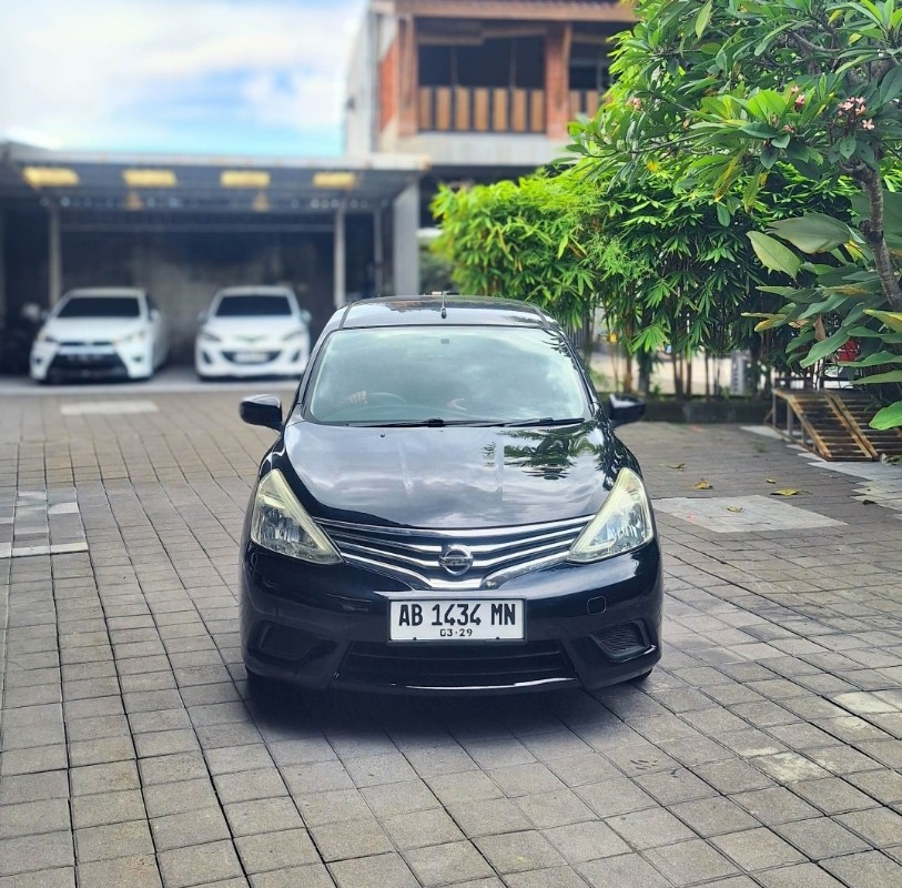 2013 Nissan Grand Livina  1.5 SV AT