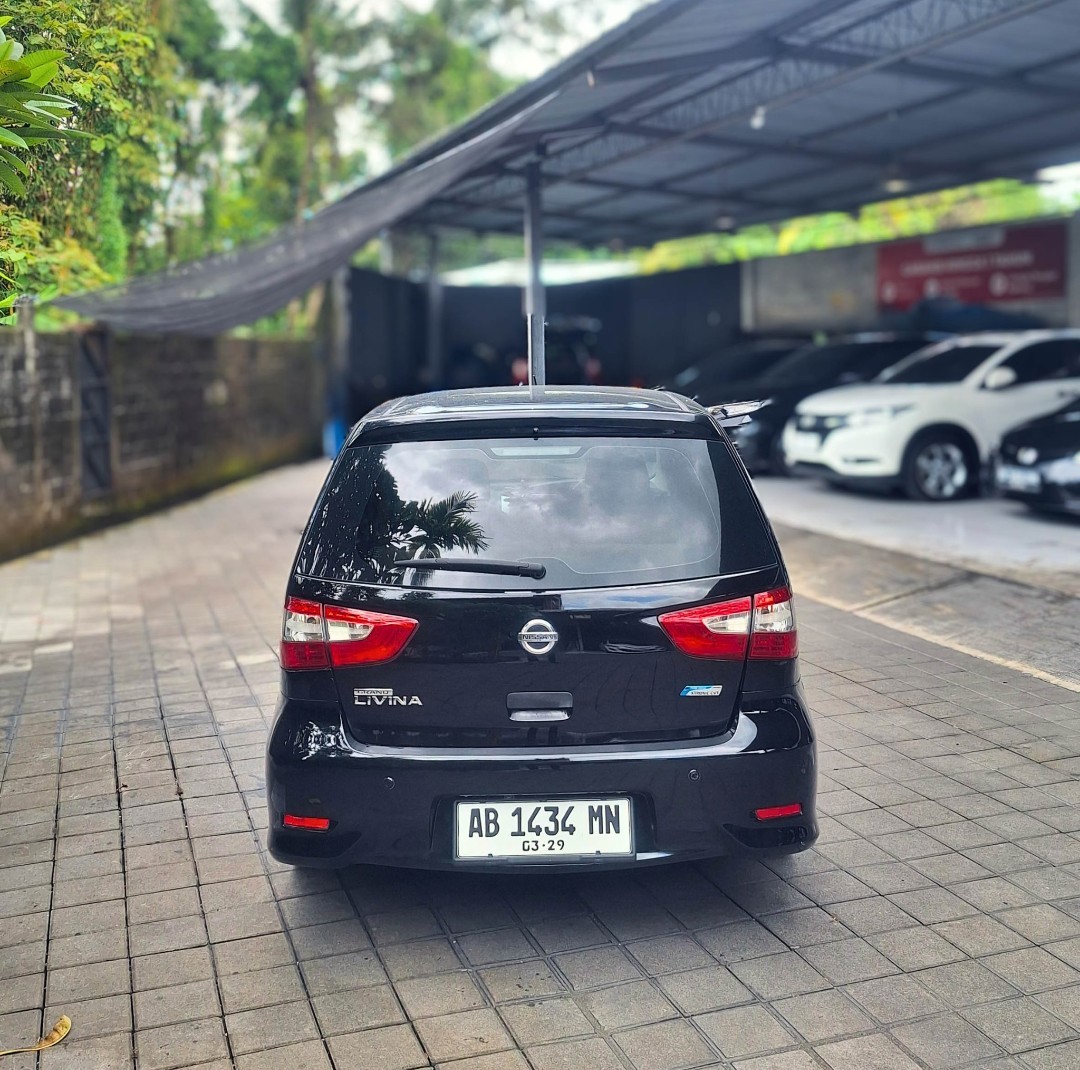 2013 Nissan Grand Livina  1.5 SV AT 2013 Nissan Grand Livina  1.5 SV AT