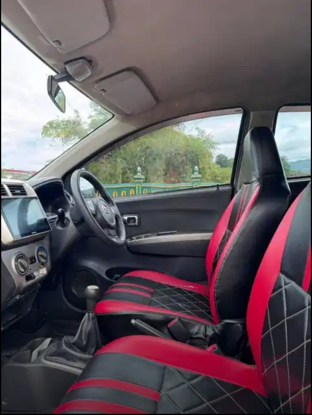 2015 Daihatsu Ayla  1.0 X MT 2015 Daihatsu Ayla  1.0 X MT