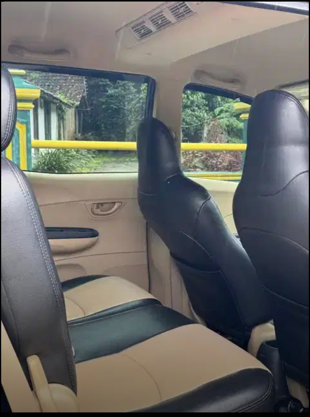 2016 Honda Mobilio E 1.5L MT 2016 Honda Mobilio E 1.5L MT