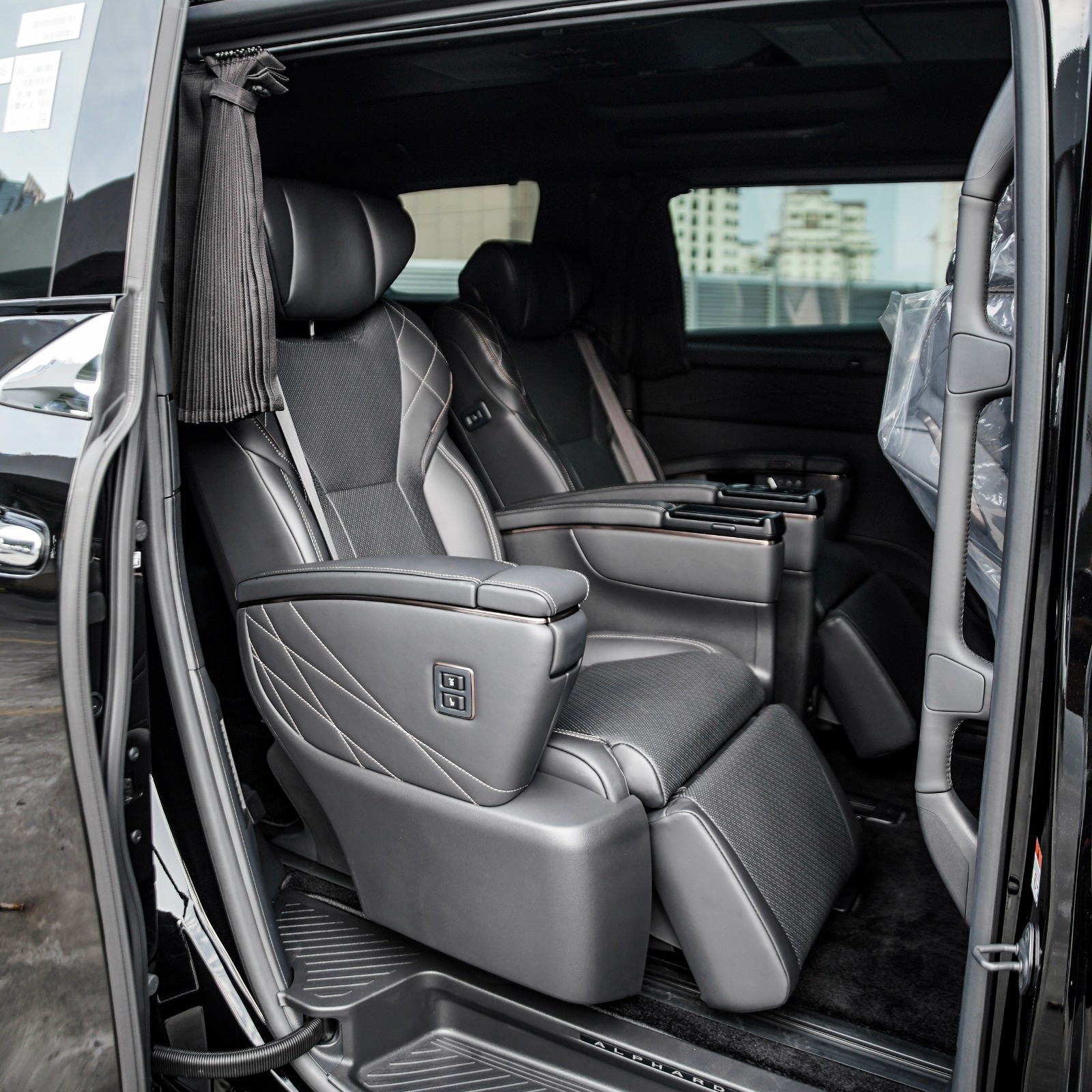 2024 Toyota Alphard Hybrid 2024 Toyota Alphard Hybrid