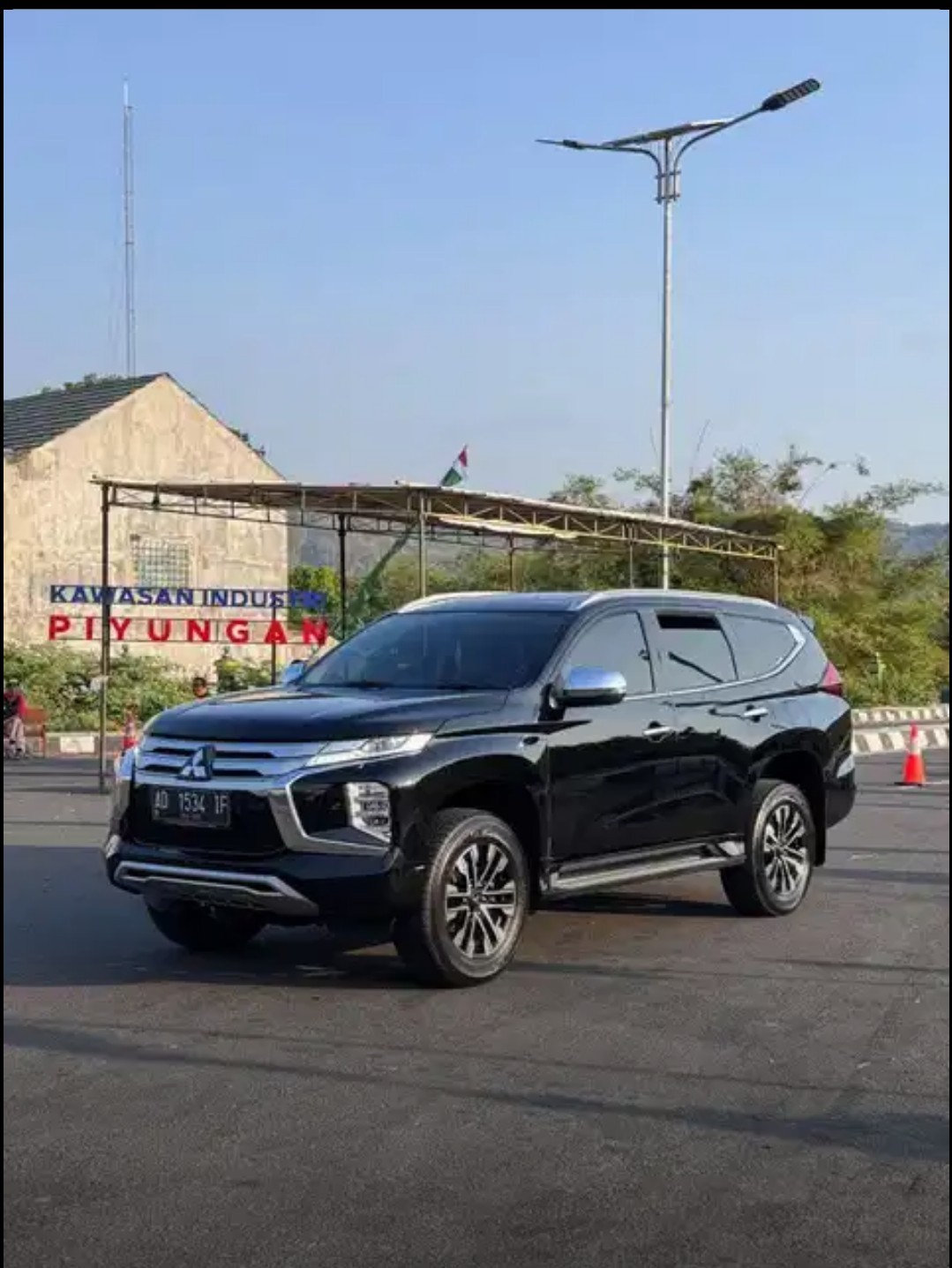 2021 Mitsubishi Pajero Sport Dakar Ultimate AT 4x2 2021 Mitsubishi Pajero Sport Dakar Ultimate AT 4x2