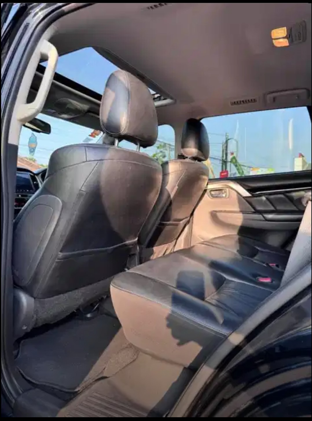 2021 Mitsubishi Pajero Sport Dakar Ultimate AT 4x2 2021 Mitsubishi Pajero Sport Dakar Ultimate AT 4x2