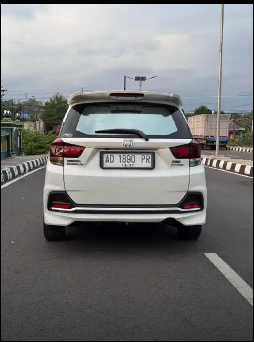 2015 Honda Mobilio RS 1.5L MT 2015 Honda Mobilio RS 1.5L MT