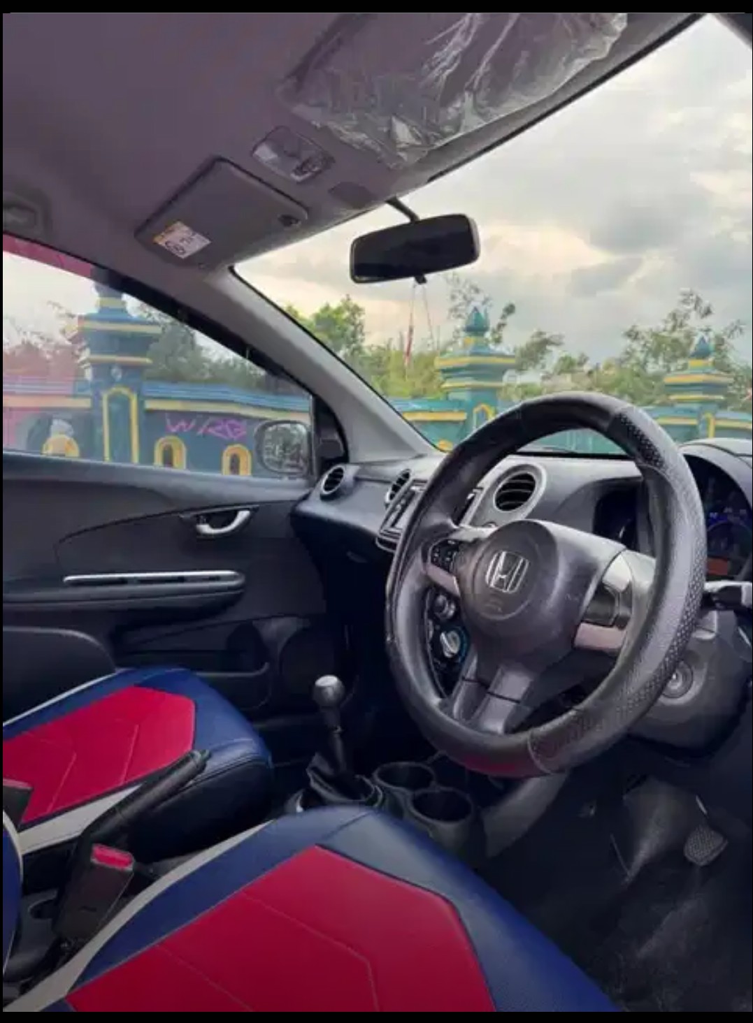 2015 Honda Mobilio RS 1.5L MT 2015 Honda Mobilio RS 1.5L MT