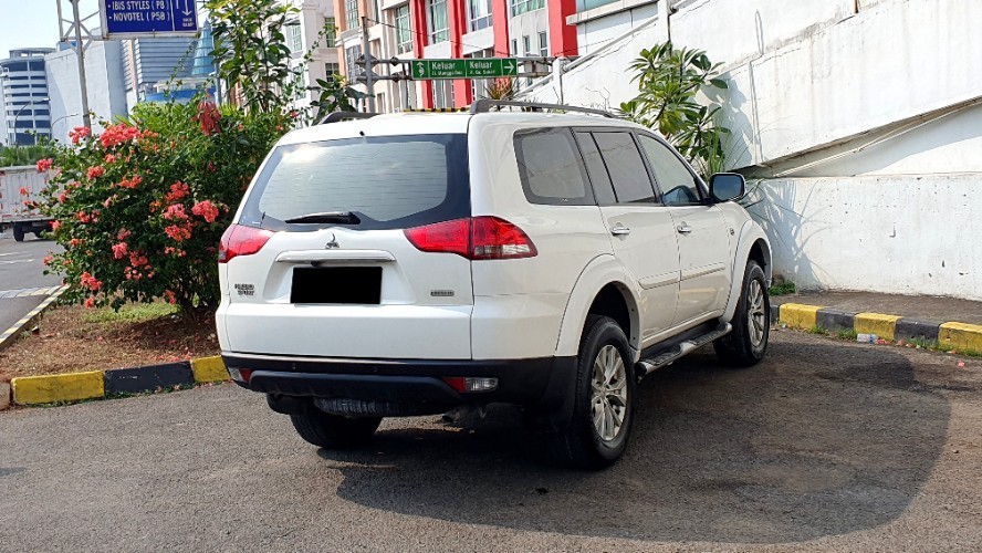 2015 Mitsubishi Pajero Sport 2015 Mitsubishi Pajero Sport