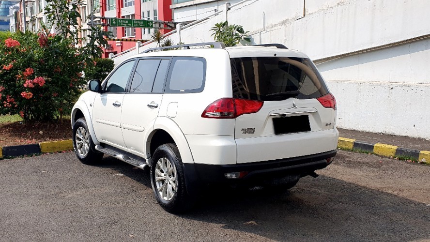 2015 Mitsubishi Pajero Sport 2015 Mitsubishi Pajero Sport