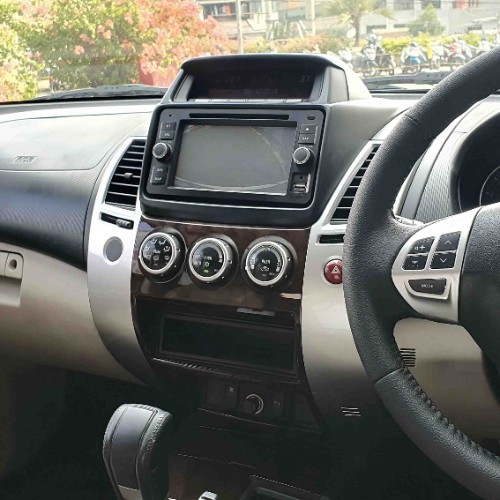 2015 Mitsubishi Pajero Sport 2015 Mitsubishi Pajero Sport