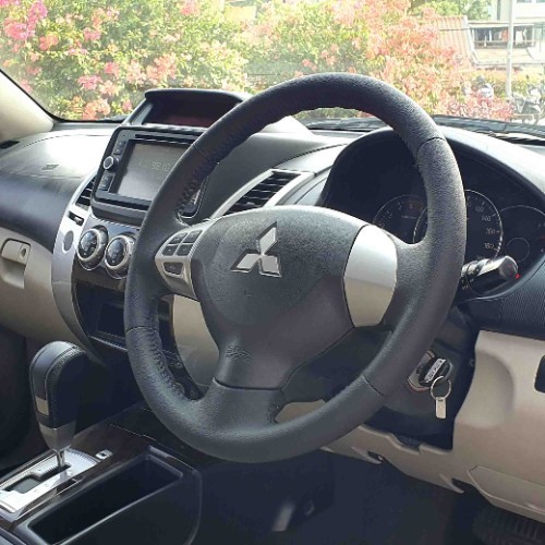 2015 Mitsubishi Pajero Sport 2015 Mitsubishi Pajero Sport