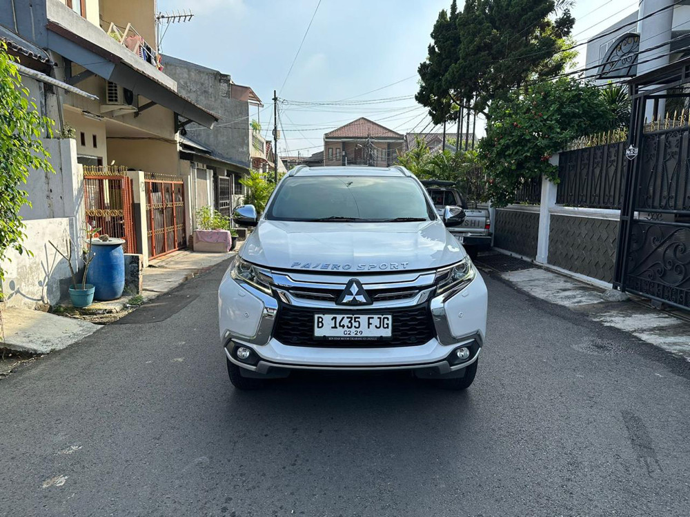 2018 Mitsubishi Pajero Sport Dakar AT 4x2 Bekas 2018 Mitsubishi Pajero Sport Dakar AT 4x2 Bekas