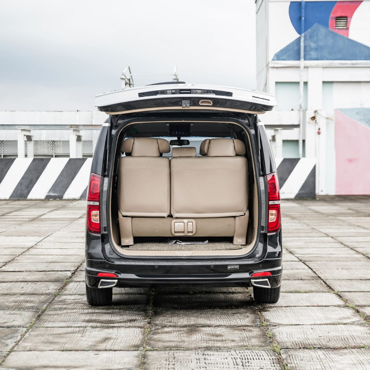 2018 Hyundai H1 2.4L ROYALE AT 2018 Hyundai H1 2.4L ROYALE AT