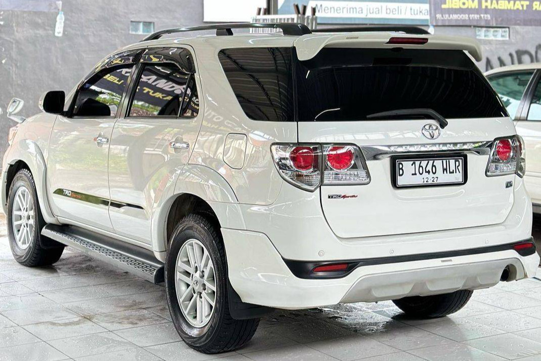 2011 Toyota Fortuner  2011 Toyota Fortuner