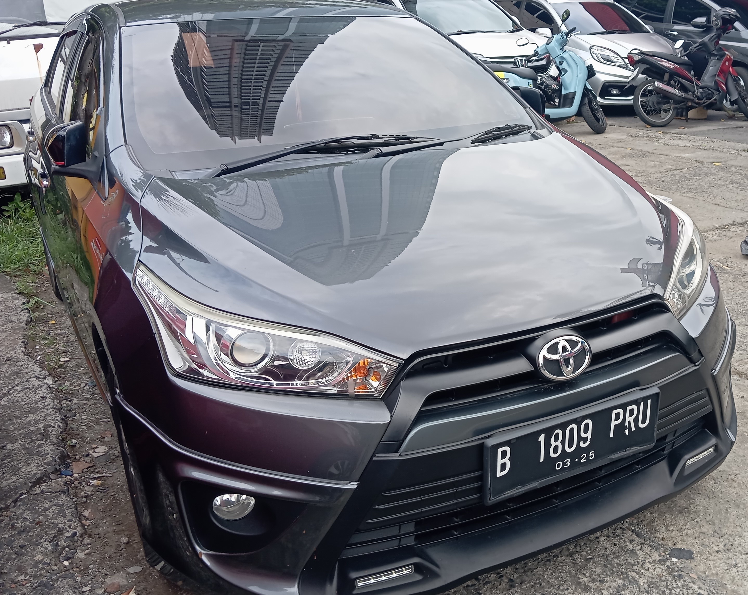 2015 Toyota Yaris 2015 Toyota Yaris