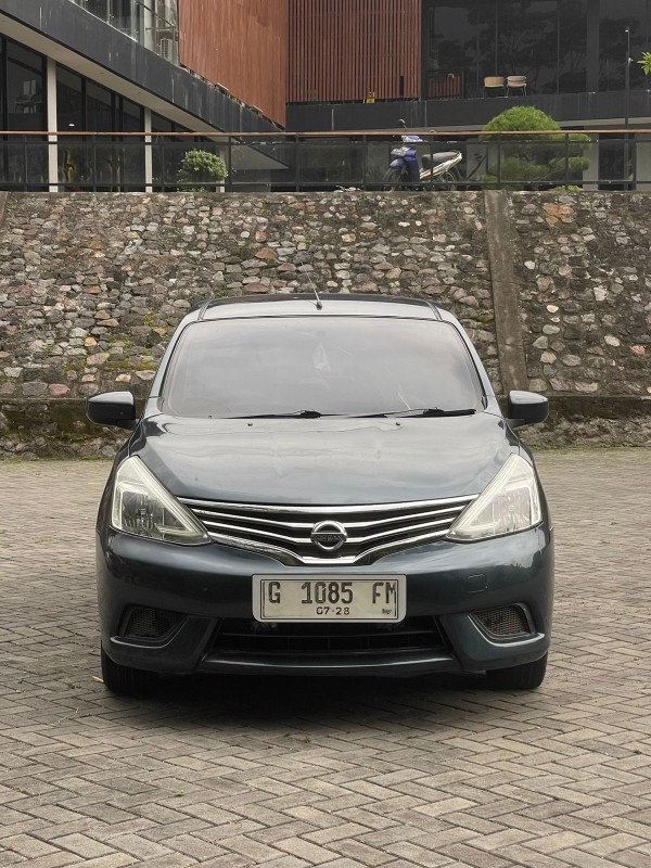 2013 Nissan Grand Livina  1.5 SV MT