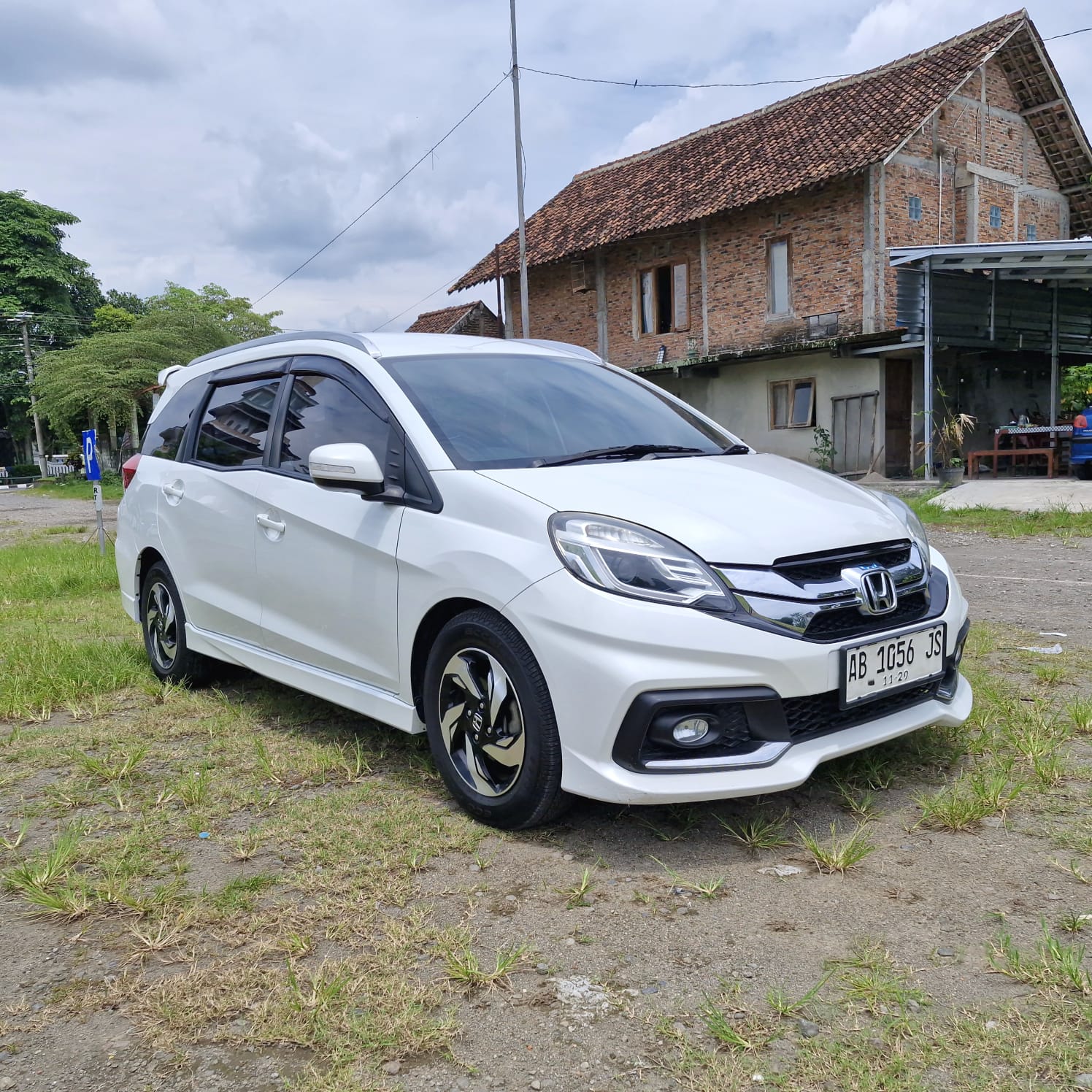 2025 Honda Mobilio RS 1.5L AT
