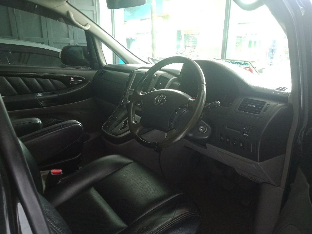 Old 2008 Toyota Alphard  2.4 AT 2.4 AT