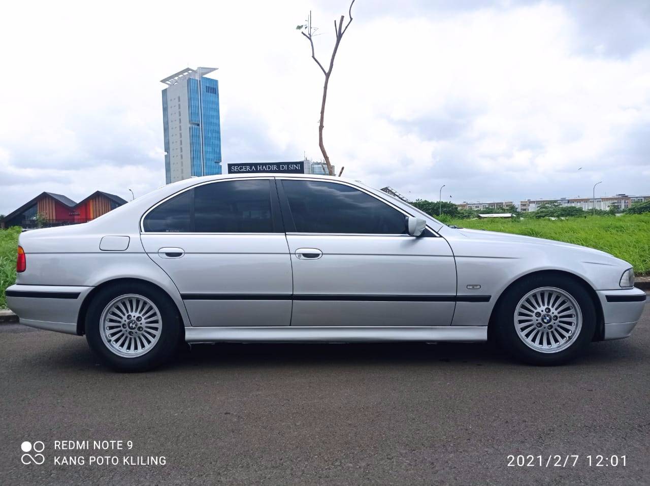 Dijual 2001 BMW 5 Series Sedan TIPTRONIC TIPTRONIC Bekas