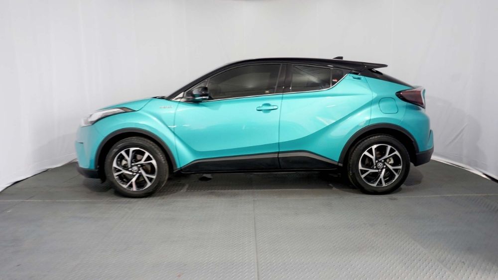 Used 2020 Toyota CHR 1.8 HV A/T 1.8 HV A/T for sale