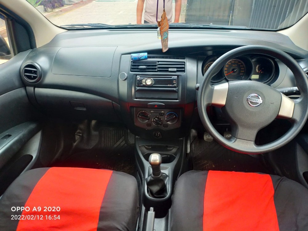 2012 Nissan Grand Livina