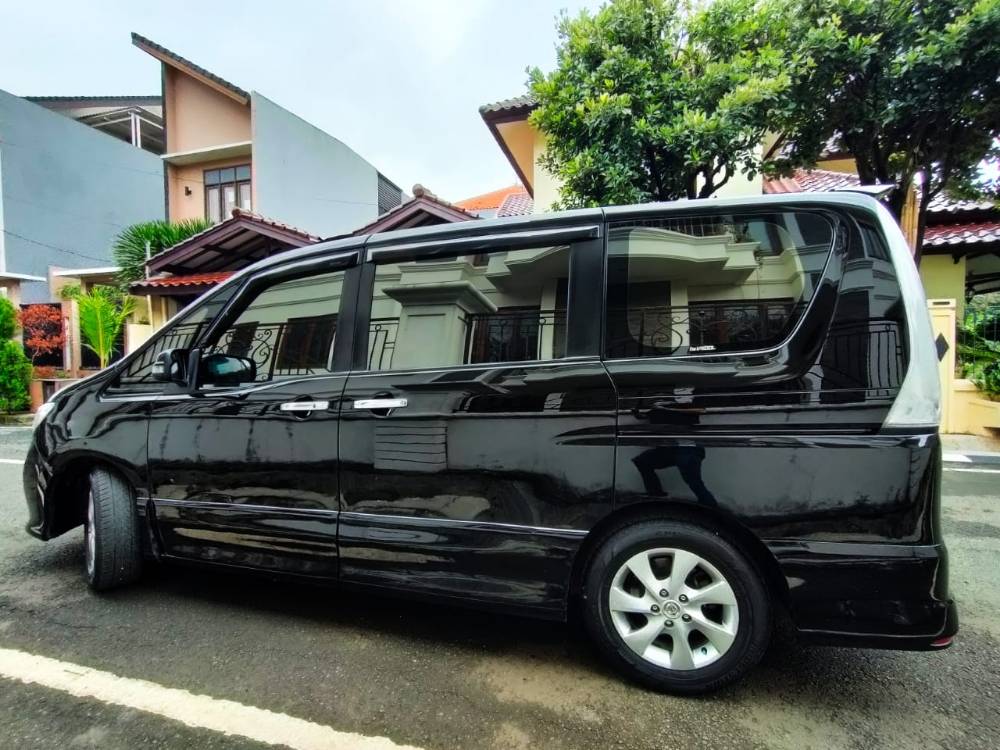 Used 2015 Nissan Serena  2.0L Highway Star AT 2.0L Highway Star AT for sale