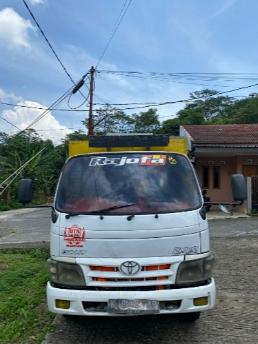 Second Hand 2013 Toyota Hilux Second Hand 2013 Toyota Hilux