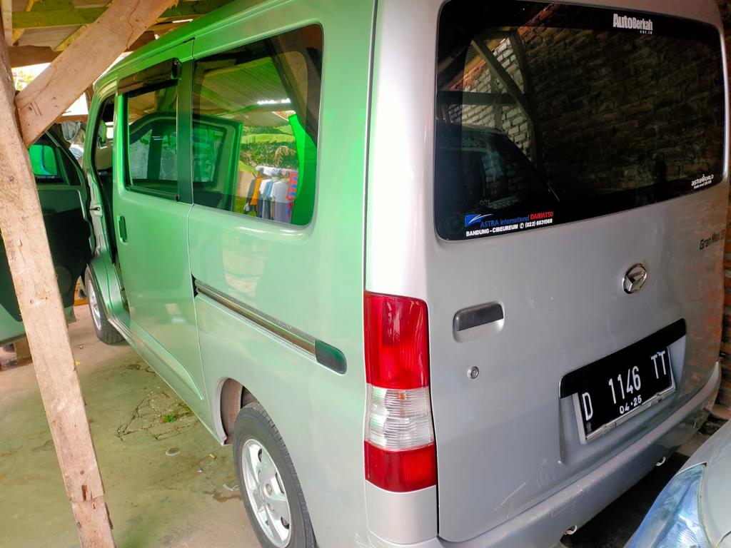 2015 Daihatsu Gran Max MB 1.5 F AT 2015 Daihatsu Gran Max MB 1.5 F AT