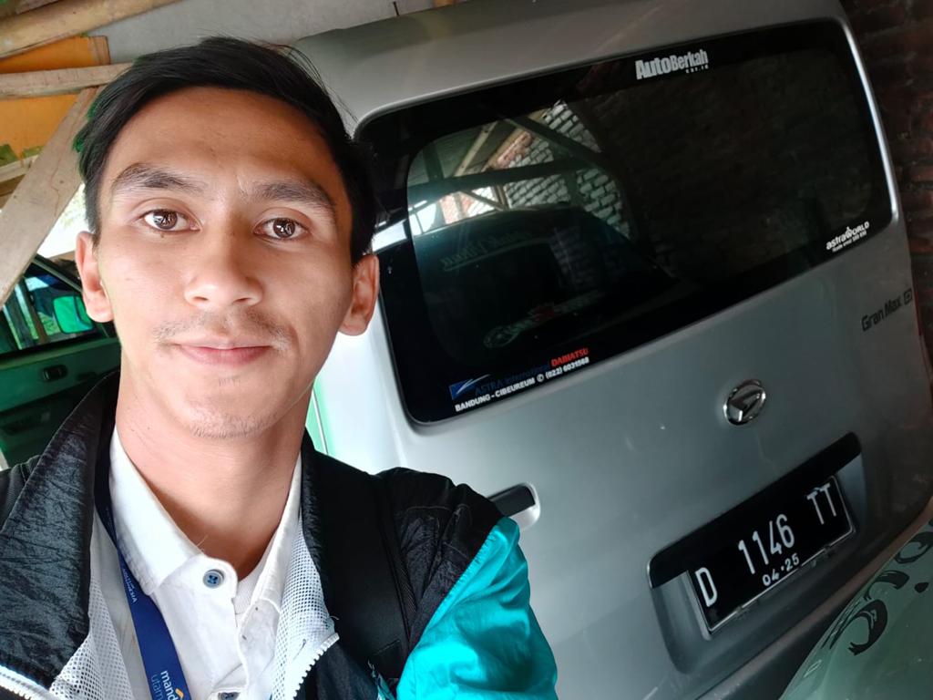 2015 Daihatsu Gran Max MB 1.5 F AT 2015 Daihatsu Gran Max MB 1.5 F AT