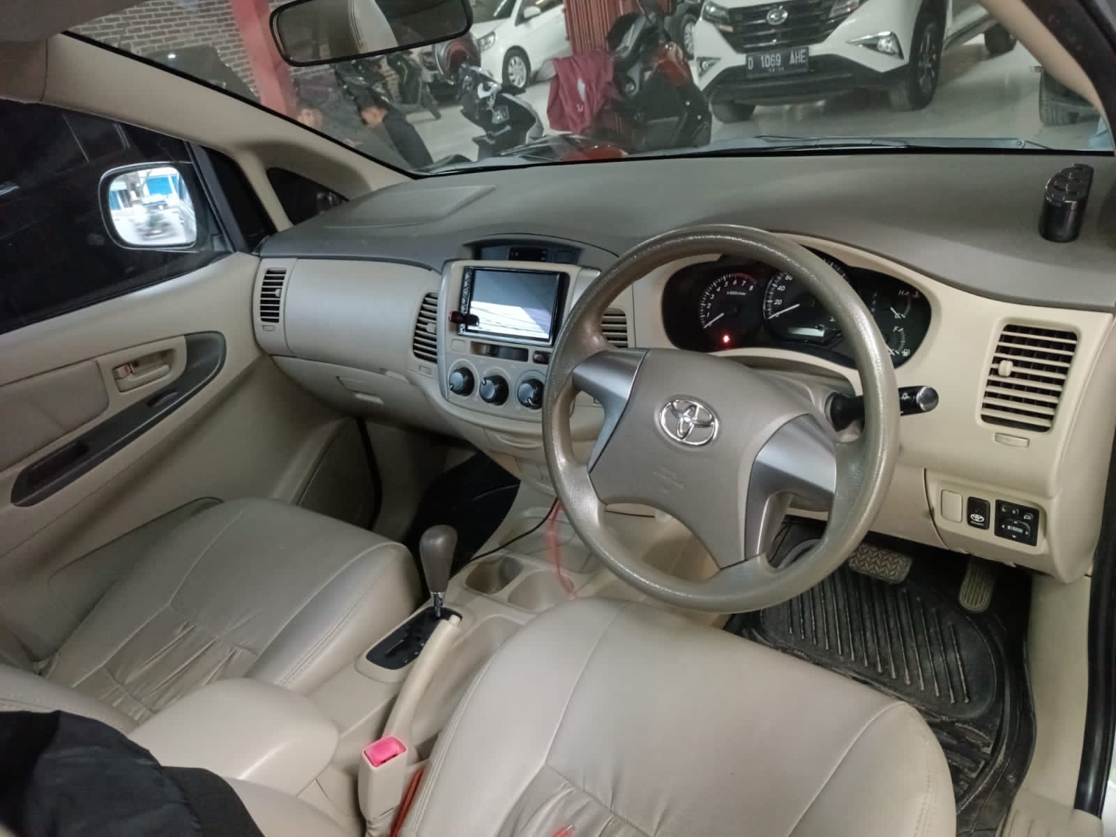 2015 Toyota Innova 2015 Toyota Innova