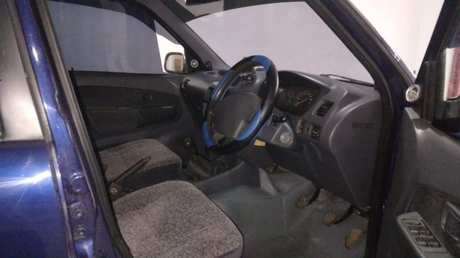 2001 Daihatsu Taruna 2001 Daihatsu Taruna