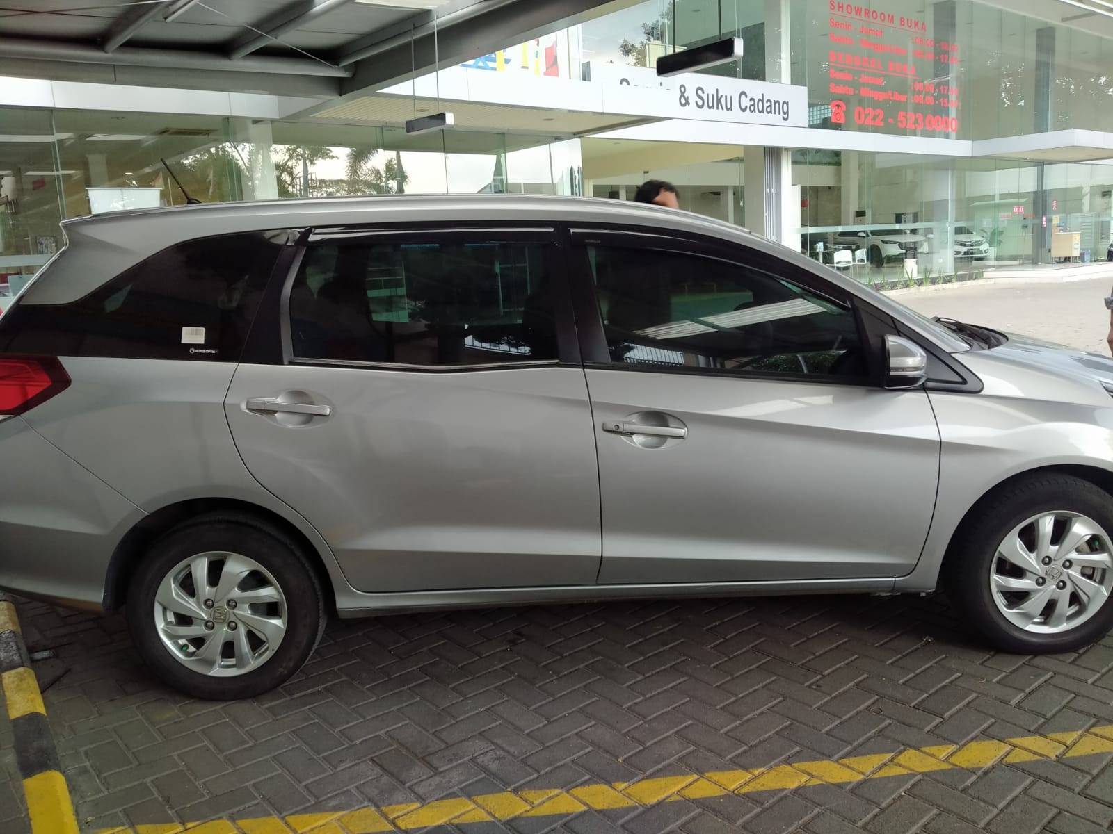 2017 Honda Mobilio E 1.5L AT 2017 Honda Mobilio E 1.5L AT