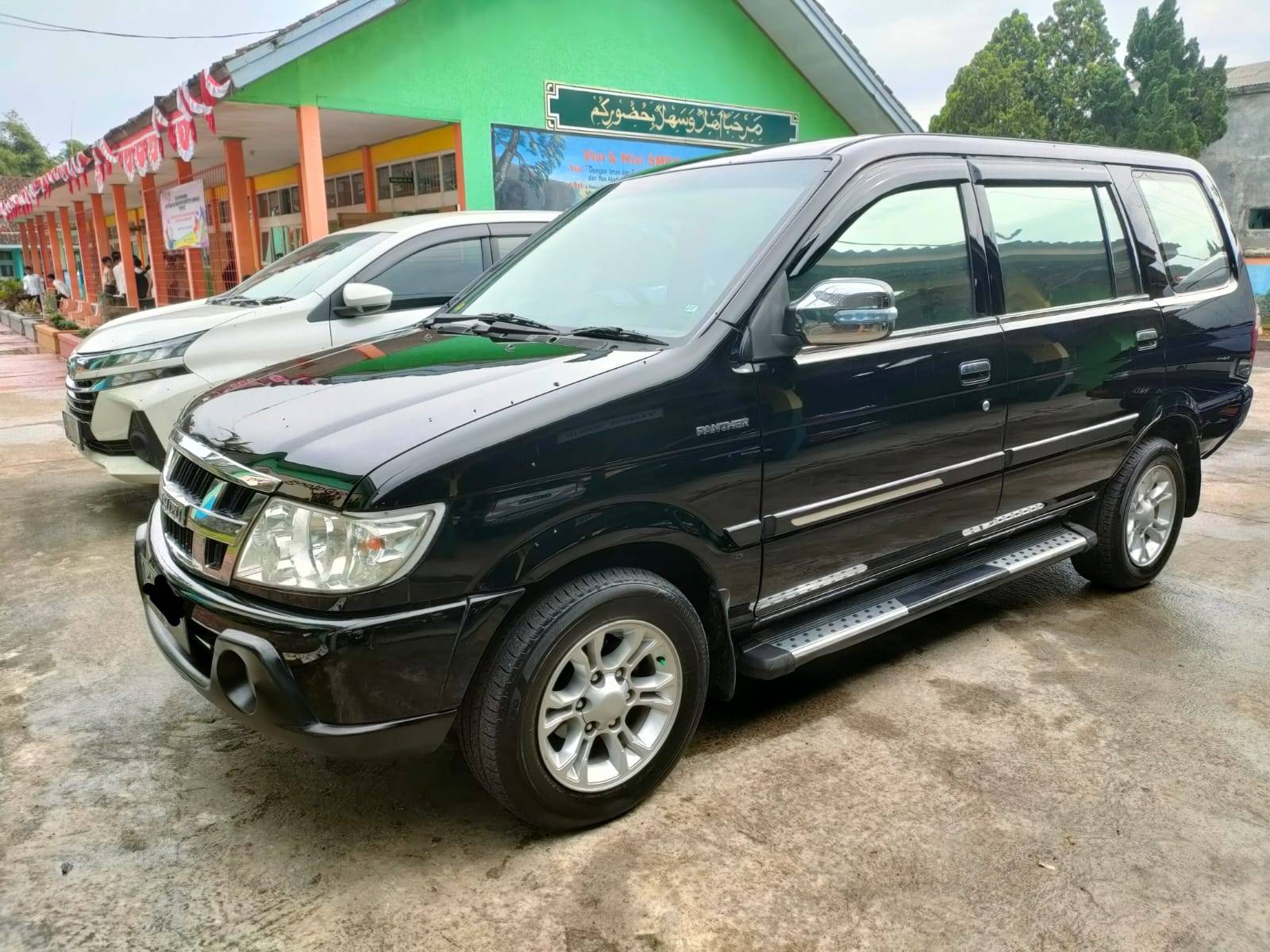 Second Hand 2012 Isuzu Panther Second Hand 2012 Isuzu Panther