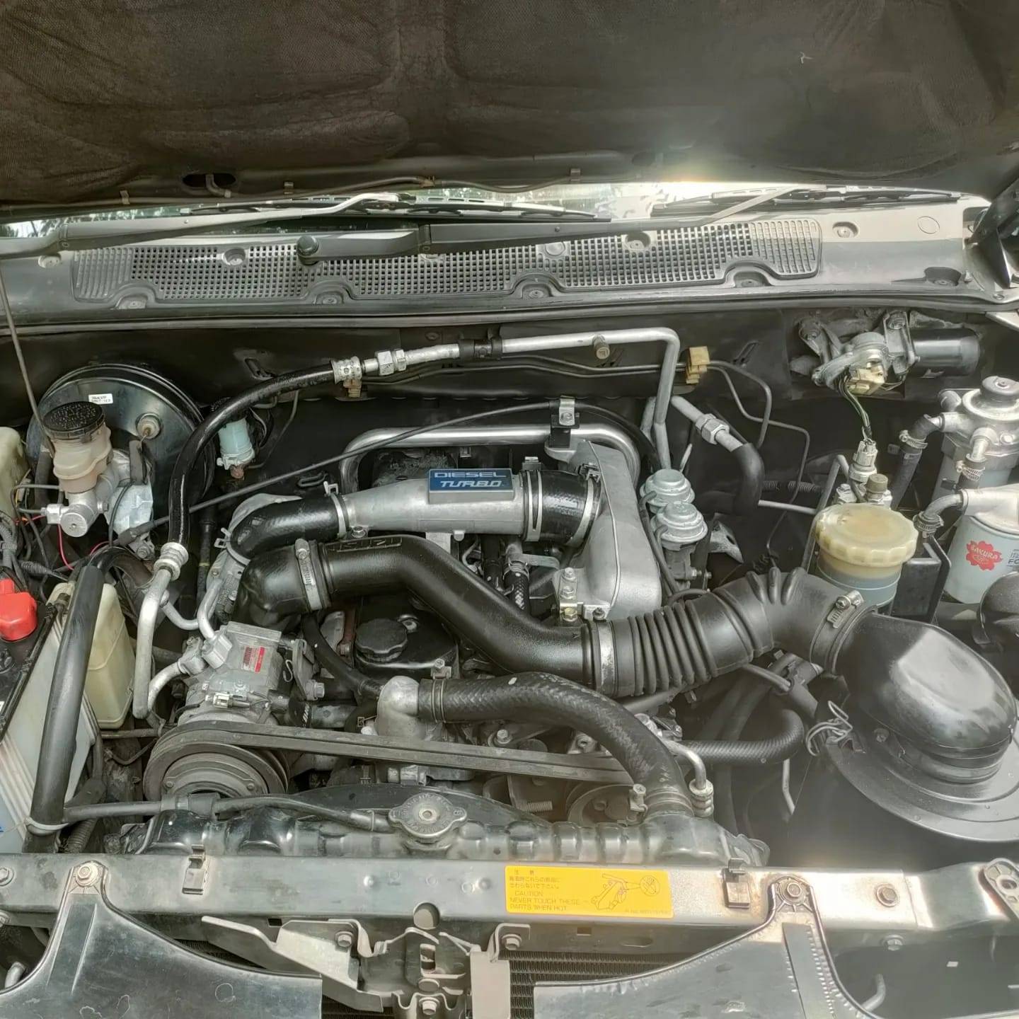 2012 Isuzu Panther 2012 Isuzu Panther