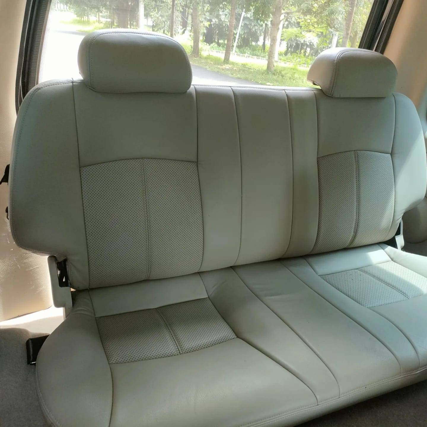 2012 Isuzu Panther 2012 Isuzu Panther