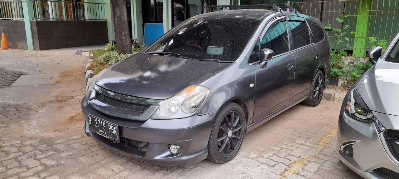 2005 Honda Stream Bekas 2005 Honda Stream Bekas