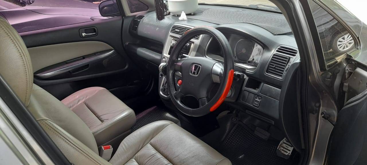 2005 Honda Stream 2005 Honda Stream