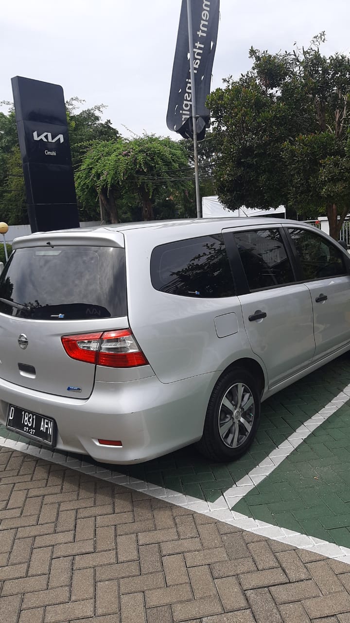 2017 Nissan Grand Livina 2017 Nissan Grand Livina